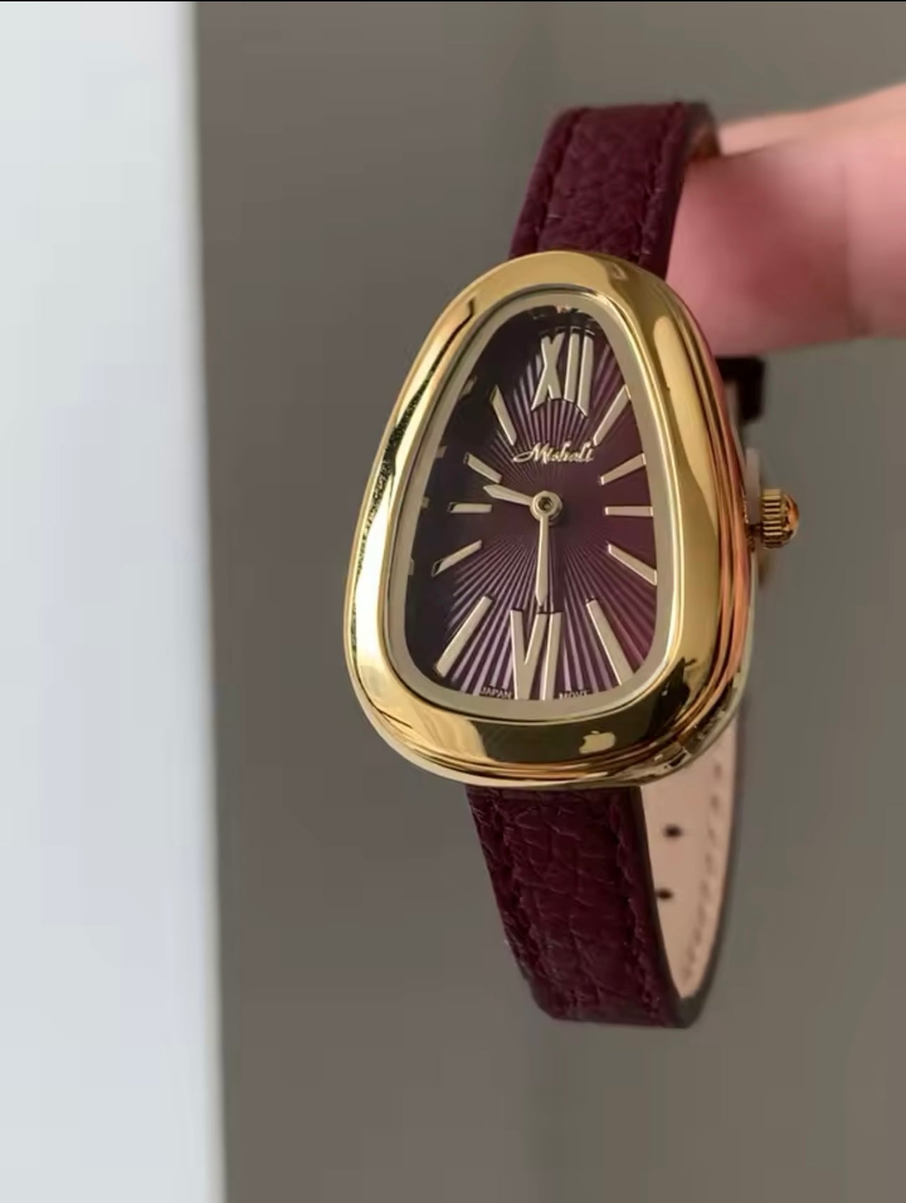Aurum Curve Watch